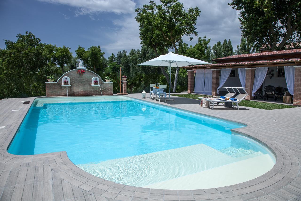 Ponte Ufita Country House Hotel Frigento ภายนอก รูปภาพ